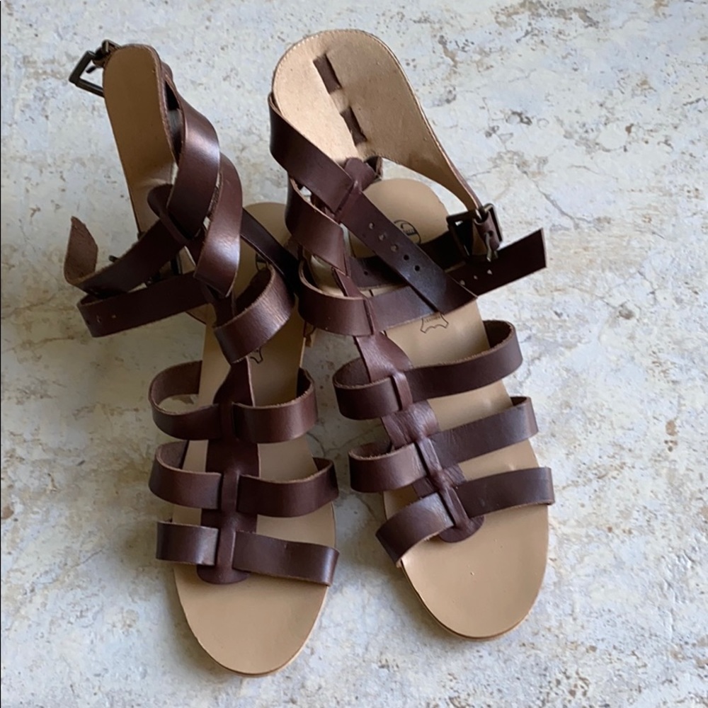 Modern Rebel Multi-Strap Sandals size 9